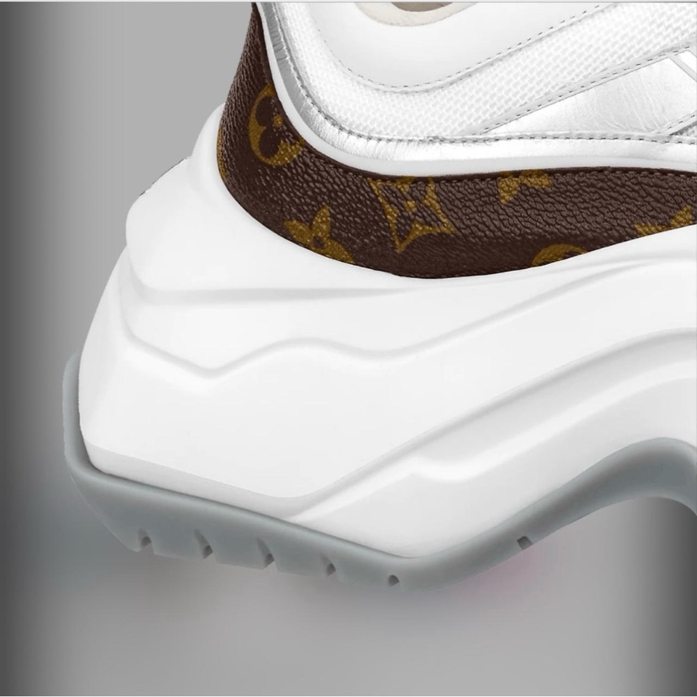 Louis Vuitton Archlight 2.0 Monogram - Picture 3 of 8